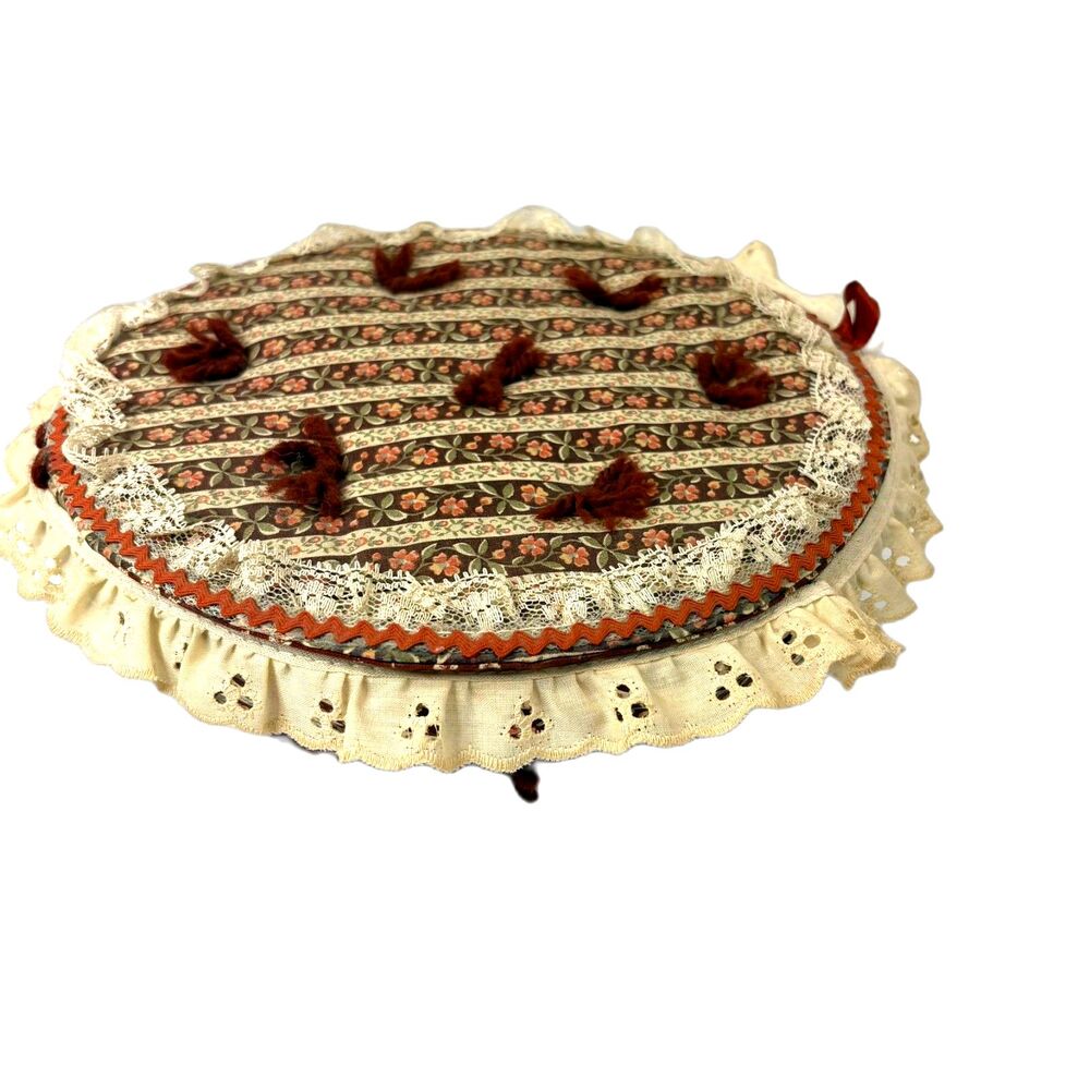 Vintage Calico Floral Quilted Sewing Box w/Eyelet Lace Mid-Century Craft Basket